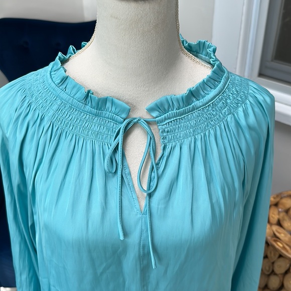 Top - Picture 2 of 3